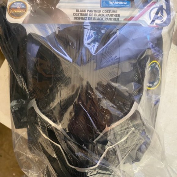 Marvel Black Panther Light-Up Costume for Boys 5/6 (NEW) - Picture 7 of 11